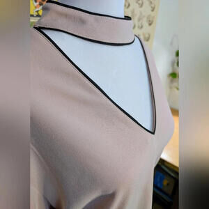 👚 Karl Lagerfeld Blush Top, Size XL NWOT